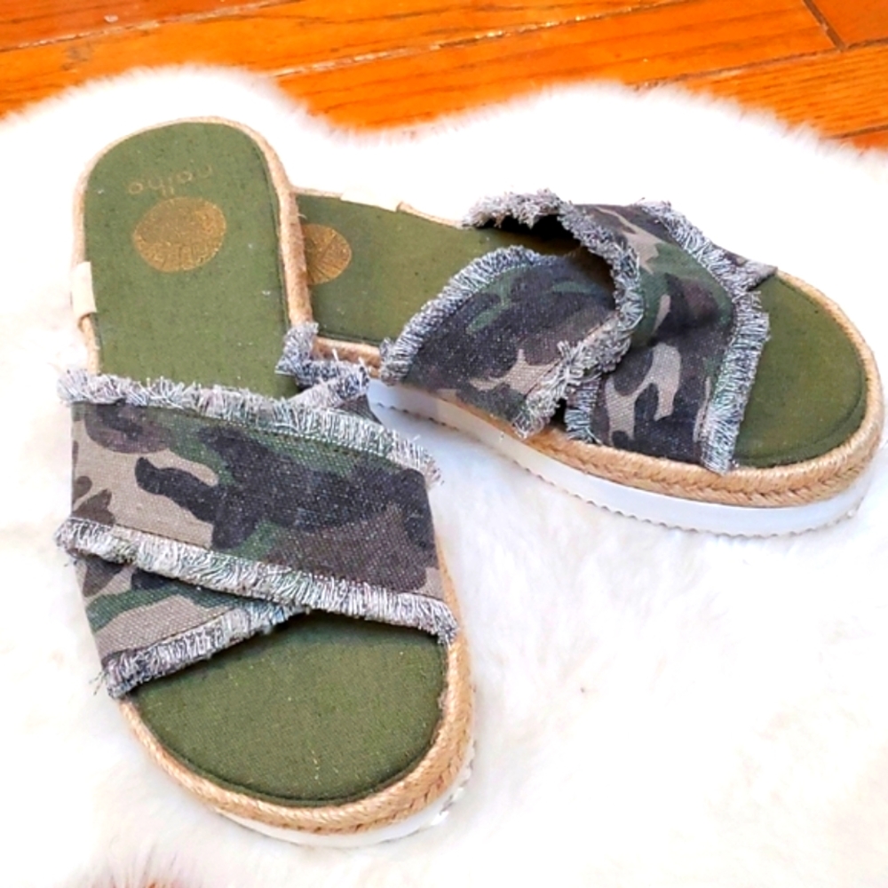 Nahlo Size 8 Kamala Camo Slip-On Flat Form Slides Size 8 - Picture 2 of 9